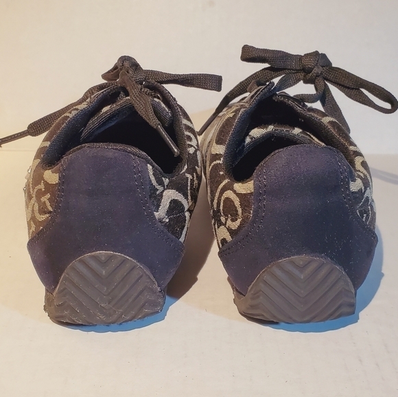 G Guess Wgreina Canvas Logo Black Gray Sneakers Walking Athletic Size 6.5 - Picture 4 of 6